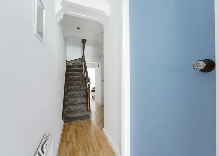 Great Rooms In Stepney Green Station - 12
